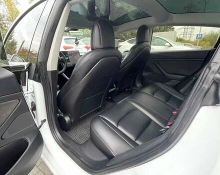 Белый Тесла Модель 3, объемом двигателя 0 л и пробегом 151 тыс. км за 17300 $, фото 16 на Automoto.ua