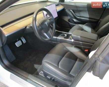 Белый Тесла Модель 3, объемом двигателя 0 л и пробегом 53 тыс. км за 6700 $, фото 9 на Automoto.ua