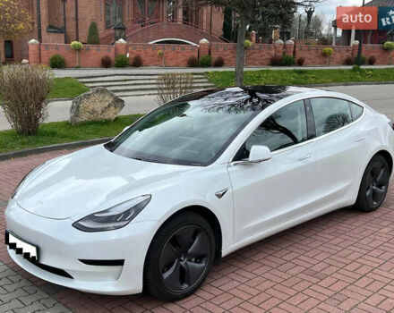 Тесла Модель 3 2018 в Киеве на Automoto.ua Белый Тесла Модель 3, объемом двигателя 0 л и пробегом 150 тыс. км за 25700 $, фото 4 на Automoto.ua