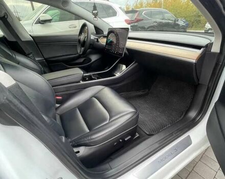 Белый Тесла Модель 3, объемом двигателя 0 л и пробегом 151 тыс. км за 17300 $, фото 20 на Automoto.ua