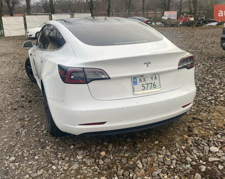 Белый Тесла Модель 3, объемом двигателя 0 л и пробегом 100 тыс. км за 15200 $, фото 2 на Automoto.ua