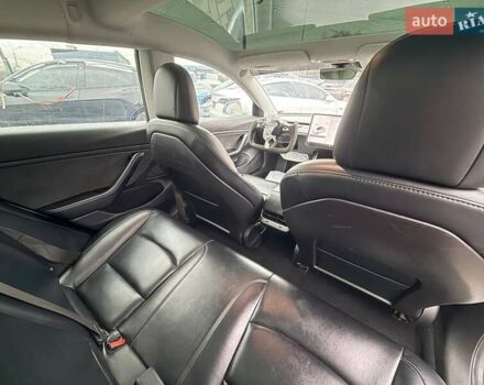 Белый Тесла Модель 3, объемом двигателя 0 л и пробегом 291 тыс. км за 10900 $, фото 5 на Automoto.ua