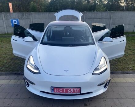 Белый Тесла Модель 3, объемом двигателя 0 л и пробегом 145 тыс. км за 16500 $, фото 7 на Automoto.ua