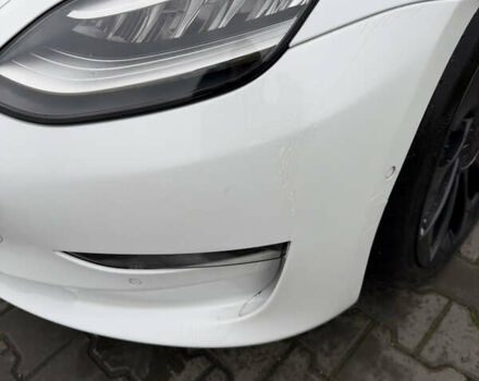 Білий Тесла Модель 3, об'ємом двигуна 0 л та пробігом 144 тис. км за 15500 $, фото 9 на Automoto.ua