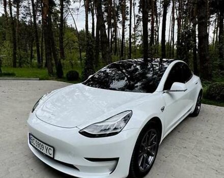 Белый Тесла Модель 3, объемом двигателя 0 л и пробегом 60 тыс. км за 17700 $, фото 2 на Automoto.ua