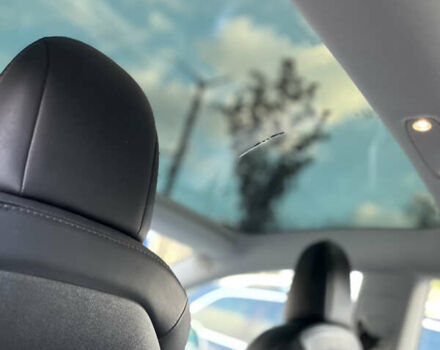 Белый Тесла Модель 3, объемом двигателя 0 л и пробегом 78 тыс. км за 27300 $, фото 22 на Automoto.ua