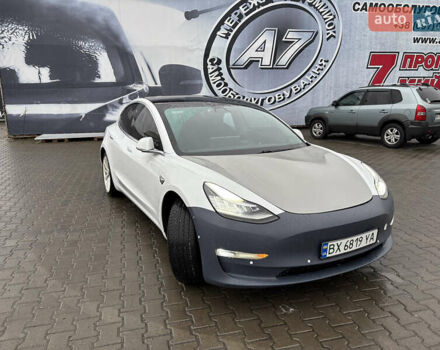 Білий Тесла Модель 3, об'ємом двигуна 0 л та пробігом 94 тис. км за 16300 $, фото 7 на Automoto.ua