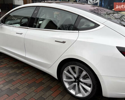 Білий Тесла Модель 3, об'ємом двигуна 0 л та пробігом 41 тис. км за 20000 $, фото 9 на Automoto.ua