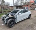 Белый Тесла Модель 3, объемом двигателя 0 л и пробегом 77 тыс. км за 9100 $, фото 1 на Automoto.ua