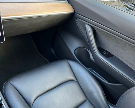 Белый Тесла Модель 3, объемом двигателя 0 л и пробегом 78 тыс. км за 27300 $, фото 31 на Automoto.ua