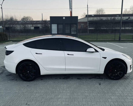 Білий Тесла Модель 3, об'ємом двигуна 0 л та пробігом 172 тис. км за 16500 $, фото 3 на Automoto.ua