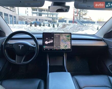 Білий Тесла Модель 3, об'ємом двигуна 0 л та пробігом 99 тис. км за 18200 $, фото 24 на Automoto.ua
