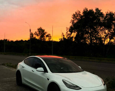 Белый Тесла Модель 3, объемом двигателя 0 л и пробегом 155 тыс. км за 20000 $, фото 1 на Automoto.ua