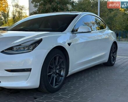 Белый Тесла Модель 3, объемом двигателя 0 л и пробегом 185 тыс. км за 15700 $, фото 7 на Automoto.ua