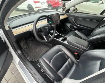 Белый Тесла Модель 3, объемом двигателя 0 л и пробегом 151 тыс. км за 17300 $, фото 7 на Automoto.ua