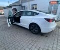 Белый Тесла Модель 3, объемом двигателя 0 л и пробегом 150 тыс. км за 16299 $, фото 2 на Automoto.ua