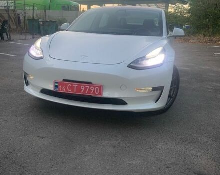 Белый Тесла Модель 3, объемом двигателя 0 л и пробегом 265 тыс. км за 13999 $, фото 3 на Automoto.ua