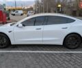 Білий Тесла Модель 3, об'ємом двигуна 0 л та пробігом 143 тис. км за 16700 $, фото 1 на Automoto.ua