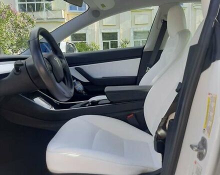 Белый Тесла Модель 3, объемом двигателя 0 л и пробегом 40 тыс. км за 21500 $, фото 13 на Automoto.ua