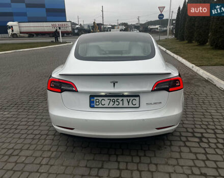 Белый Тесла Модель 3, объемом двигателя 0 л и пробегом 85 тыс. км за 19399 $, фото 29 на Automoto.ua