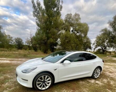 Тесла Модель 3 2018 у Харкові на Automoto.ua Білий Тесла Модель 3, об'ємом двигуна 0 л та пробігом 221 тис. км за 17500 $, фото 1 на Automoto.ua