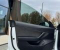 Білий Тесла Модель 3, об'ємом двигуна 0 л та пробігом 130 тис. км за 15300 $, фото 21 на Automoto.ua
