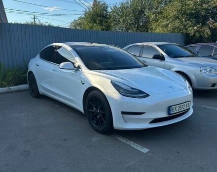 Білий Тесла Модель 3, об'ємом двигуна 0 л та пробігом 125 тис. км за 17000 $, фото 1 на Automoto.ua
