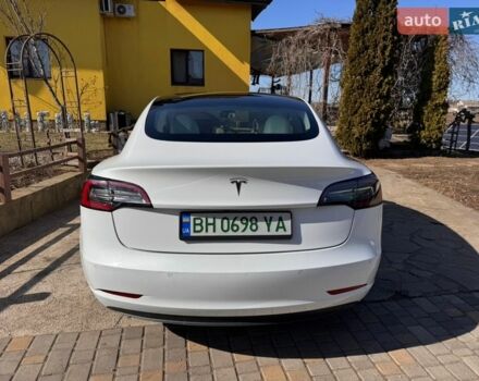 Білий Тесла Модель 3, об'ємом двигуна 0 л та пробігом 79 тис. км за 16000 $, фото 18 на Automoto.ua
