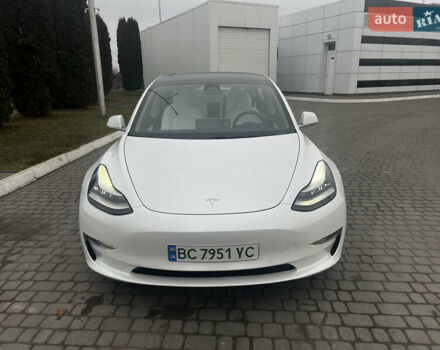 Белый Тесла Модель 3, объемом двигателя 0 л и пробегом 85 тыс. км за 19399 $, фото 27 на Automoto.ua