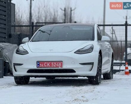 Білий Тесла Модель 3, об'ємом двигуна 0 л та пробігом 140 тис. км за 16000 $, фото 1 на Automoto.ua