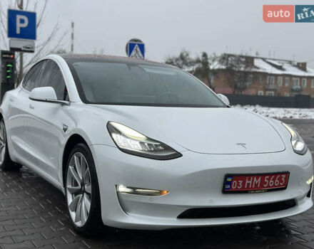 Білий Тесла Модель 3, об'ємом двигуна 0 л та пробігом 118 тис. км за 14999 $, фото 12 на Automoto.ua