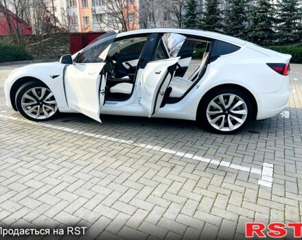 Білий Тесла Модель 3, об'ємом двигуна 0 л та пробігом 114 тис. км за 19000 $, фото 6 на Automoto.ua