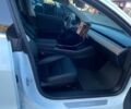 Белый Тесла Модель 3, объемом двигателя 0 л и пробегом 80 тыс. км за 17500 $, фото 9 на Automoto.ua