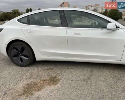 Белый Тесла Модель 3, объемом двигателя 0 л и пробегом 128 тыс. км за 16999 $, фото 10 на Automoto.ua