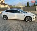 Білий Тесла Модель 3, об'ємом двигуна 0 л та пробігом 78 тис. км за 19500 $, фото 2 на Automoto.ua