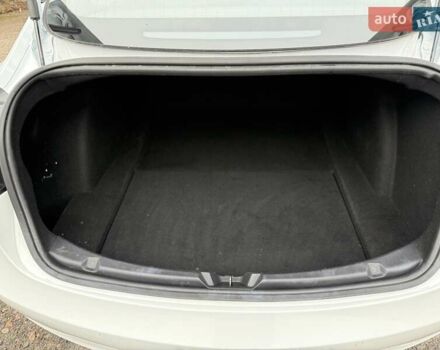 Білий Тесла Модель 3, об'ємом двигуна 0 л та пробігом 93 тис. км за 15800 $, фото 14 на Automoto.ua