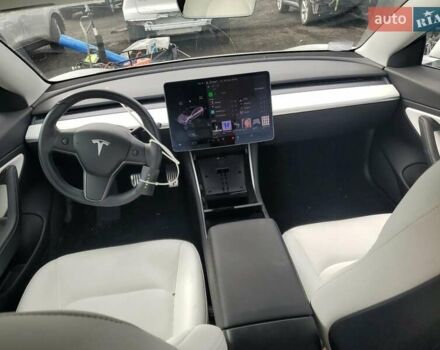 Тесла Модель 3 2018 в Житомире на Automoto.ua Белый Тесла Модель 3, объемом двигателя 0 л и пробегом 153 тыс. км за 6000 $, фото 7 на Automoto.ua