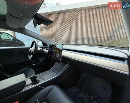 Белый Тесла Модель 3, объемом двигателя 0 л и пробегом 186 тыс. км за 13900 $, фото 37 на Automoto.ua