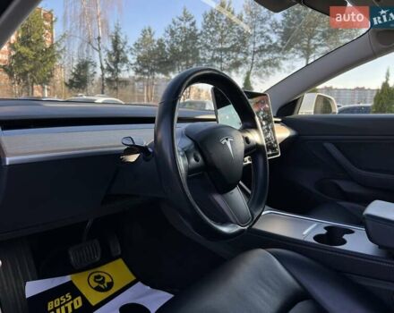 Білий Тесла Модель 3, об'ємом двигуна 0 л та пробігом 120 тис. км за 16800 $, фото 14 на Automoto.ua