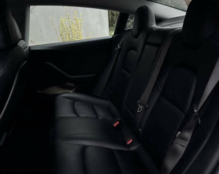 Белый Тесла Модель 3, объемом двигателя 0 л и пробегом 123 тыс. км за 16595 $, фото 29 на Automoto.ua