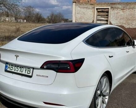 Білий Тесла Модель 3, об'ємом двигуна 0 л та пробігом 51 тис. км за 18500 $, фото 2 на Automoto.ua