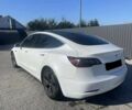 Білий Тесла Модель 3, об'ємом двигуна 0 л та пробігом 62 тис. км за 12930 $, фото 3 на Automoto.ua