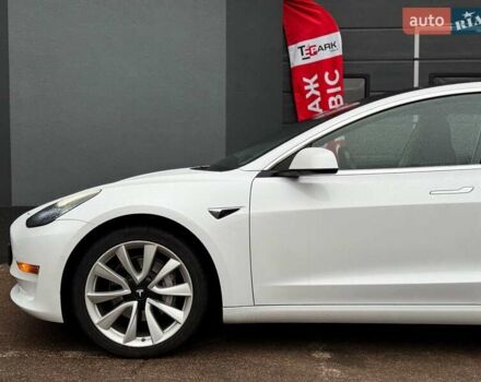 Білий Тесла Модель 3, об'ємом двигуна 0 л та пробігом 35 тис. км за 19500 $, фото 3 на Automoto.ua