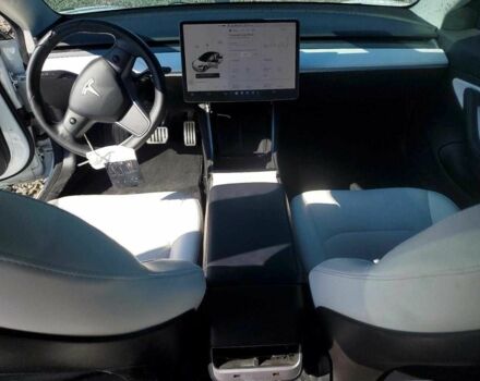 Білий Тесла Модель 3, об'ємом двигуна 0 л та пробігом 41 тис. км за 3995 $, фото 7 на Automoto.ua