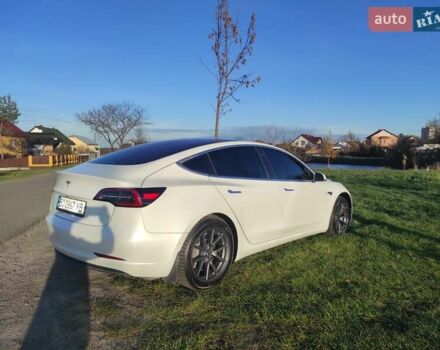 Білий Тесла Модель 3, об'ємом двигуна 0 л та пробігом 295 тис. км за 14850 $, фото 2 на Automoto.ua