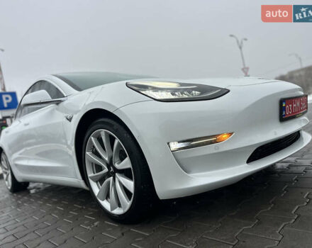Білий Тесла Модель 3, об'ємом двигуна 0 л та пробігом 118 тис. км за 14999 $, фото 14 на Automoto.ua