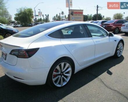 Белый Тесла Модель 3, объемом двигателя 0 л и пробегом 53 тыс. км за 6700 $, фото 4 на Automoto.ua