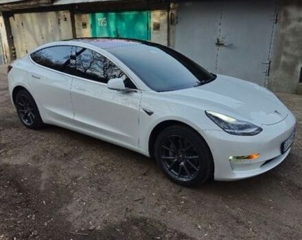 Білий Тесла Модель 3, об'ємом двигуна 0 л та пробігом 160 тис. км за 17000 $, фото 1 на Automoto.ua