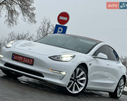 Білий Тесла Модель 3, об'ємом двигуна 0 л та пробігом 118 тис. км за 14999 $, фото 41 на Automoto.ua
