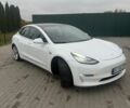 Белый Тесла Модель 3, объемом двигателя 0 л и пробегом 130 тыс. км за 17500 $, фото 3 на Automoto.ua